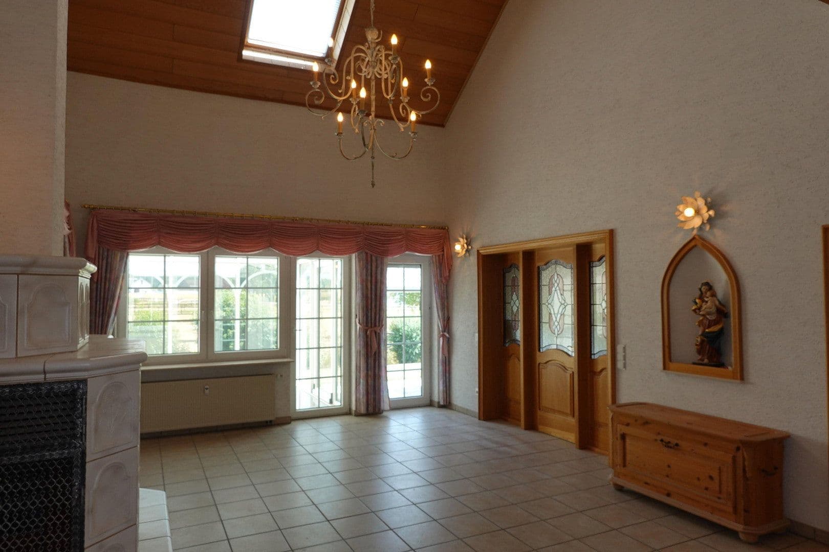 Pronájem bytu 5+1 192 m², Kastellaun, Porýní-Falc Pronájem bytu 5+1 192 m², Kastellaun, Porýní-Falc