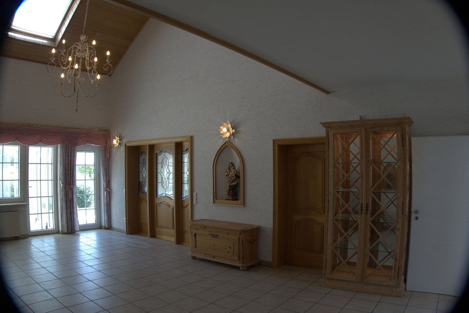 Pronájem bytu 5+1 192 m², Kastellaun, Porýní-Falc Pronájem bytu 5+1 192 m², Kastellaun, Porýní-Falc