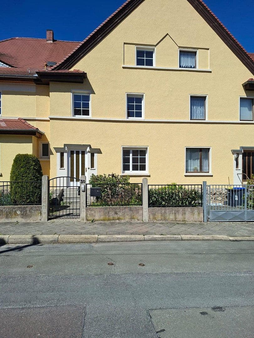 Pronájem domu 120 m², pozemek 285 m², Karl-Marx-Straße 30, Apolda, Durynsko Pronájem domu 120 m², pozemek 285 m², Karl-Marx-Straße 30, Apolda, Durynsko