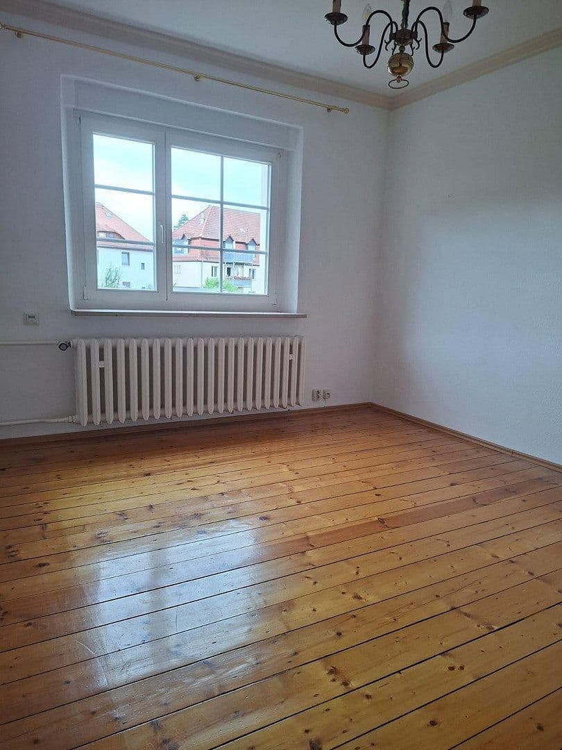 Pronájem domu 120 m², pozemek 285 m², Karl-Marx-Straße 30, Apolda, Durynsko Pronájem domu 120 m², pozemek 285 m², Karl-Marx-Straße 30, Apolda, Durynsko