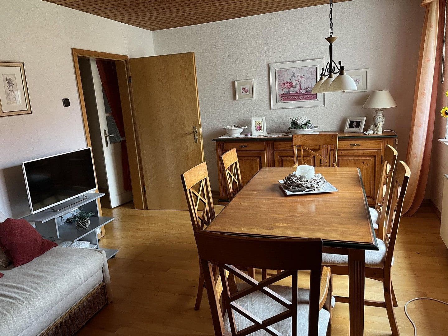Prodej domu 295 m², pozemek 376 m², Oesdorfer Strasse 6, Bad Pyrmont, Dolní Sasko Prodej domu 295 m², pozemek 376 m², Oesdorfer Strasse 6, Bad Pyrmont, Dolní Sasko