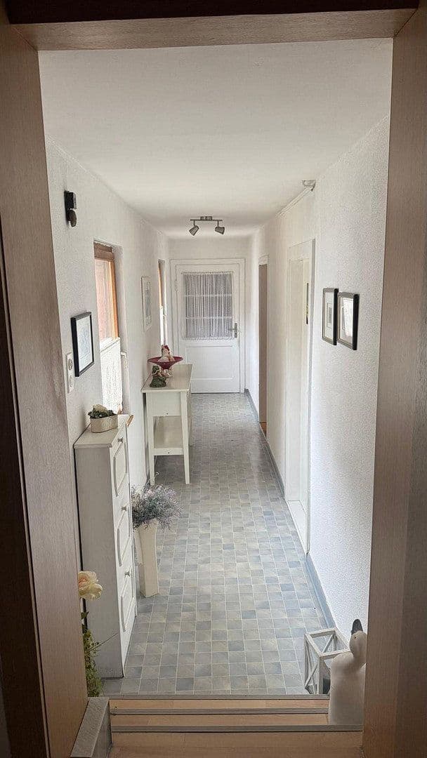 Prodej domu 295 m², pozemek 376 m², Oesdorfer Strasse 6, Bad Pyrmont, Dolní Sasko Prodej domu 295 m², pozemek 376 m², Oesdorfer Strasse 6, Bad Pyrmont, Dolní Sasko