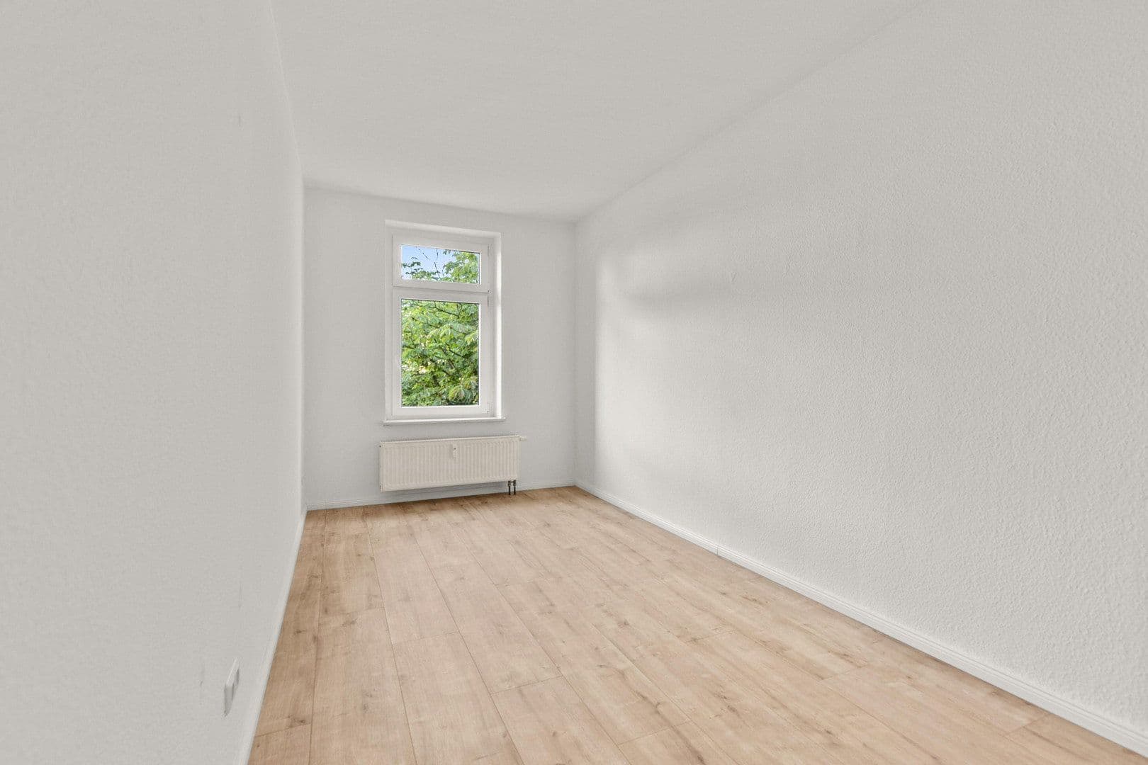 Pronájem bytu 4+1 84 m², Wurzner Straße 188, Leipzig, Sasko Pronájem bytu 4+1 84 m², Wurzner Straße 188, Leipzig, Sasko
