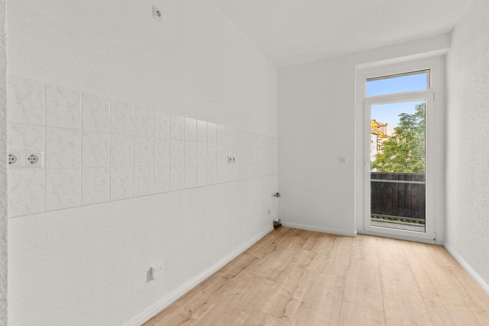 Pronájem bytu 4+1 84 m², Wurzner Straße 188, Leipzig, Sasko Pronájem bytu 4+1 84 m², Wurzner Straße 188, Leipzig, Sasko
