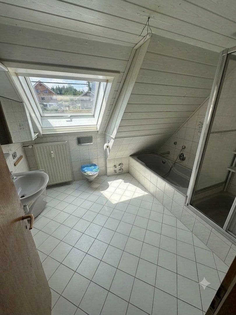 Pronájem bytu 3+1 85 m², Höchst 17, Eisenbach (Hochschwarzwald), Bádensko-Württembersko Pronájem bytu 3+1 85 m², Höchst 17, Eisenbach (Hochschwarzwald), Bádensko-Württembersko