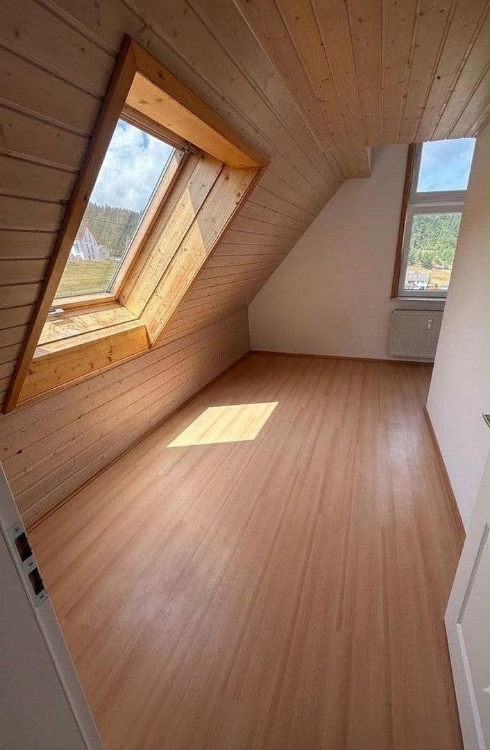 Pronájem bytu 3+1 85 m², Höchst 17, Eisenbach (Hochschwarzwald), Bádensko-Württembersko Pronájem bytu 3+1 85 m², Höchst 17, Eisenbach (Hochschwarzwald), Bádensko-Württembersko