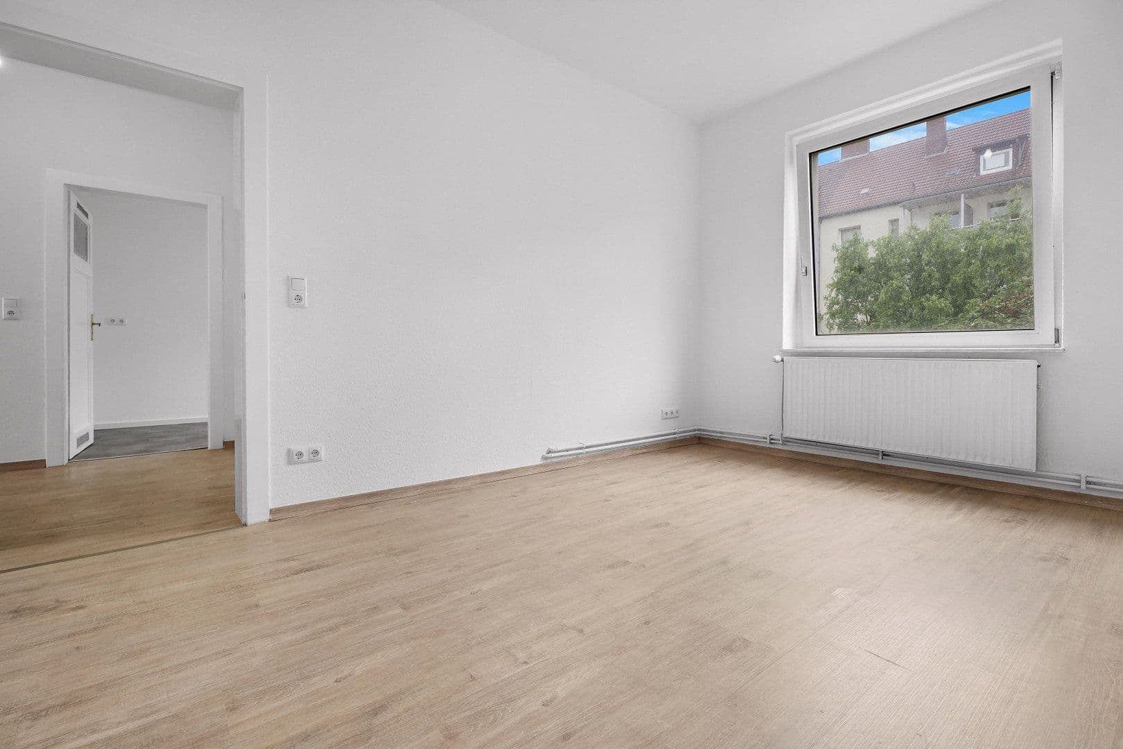 Pronájem bytu 3+1 63 m², Waßmannstr. 9, Hannover, Dolní Sasko Pronájem bytu 3+1 63 m², Waßmannstr. 9, Hannover, Dolní Sasko