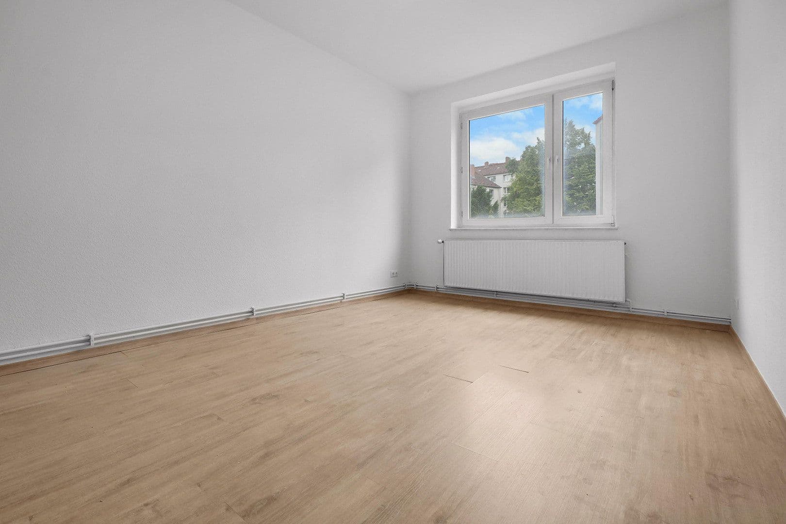 Pronájem bytu 3+1 63 m², Waßmannstr. 9, Hannover, Dolní Sasko Pronájem bytu 3+1 63 m², Waßmannstr. 9, Hannover, Dolní Sasko