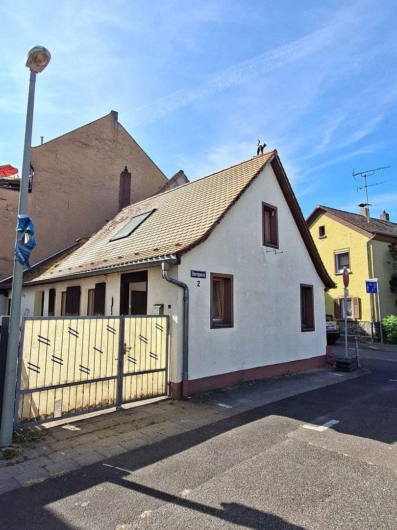Pronájem bytu 2+kk 65 m², Borngasse 2, Hanau, Hessen Pronájem bytu 2+kk 65 m², Borngasse 2, Hanau, Hessen