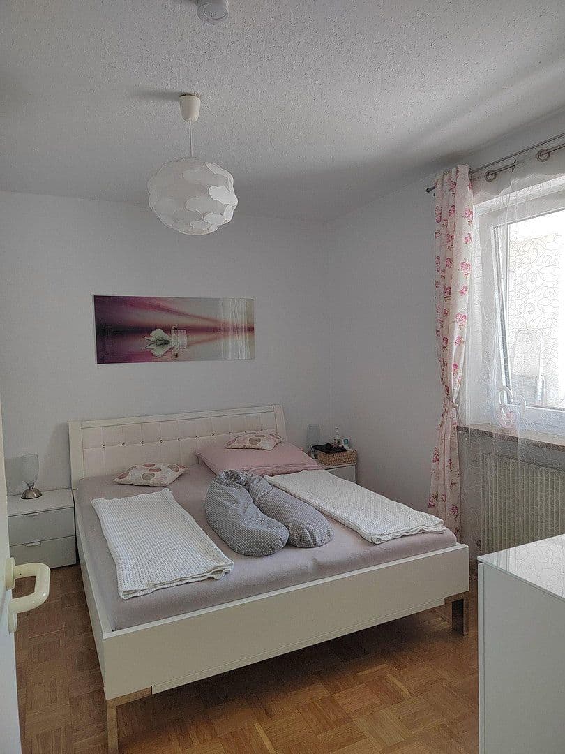 Pronájem bytu 4+1 85 m², Bodelschwinghstraße 55, Amberg, Bavorsko Pronájem bytu 4+1 85 m², Bodelschwinghstraße 55, Amberg, Bavorsko
