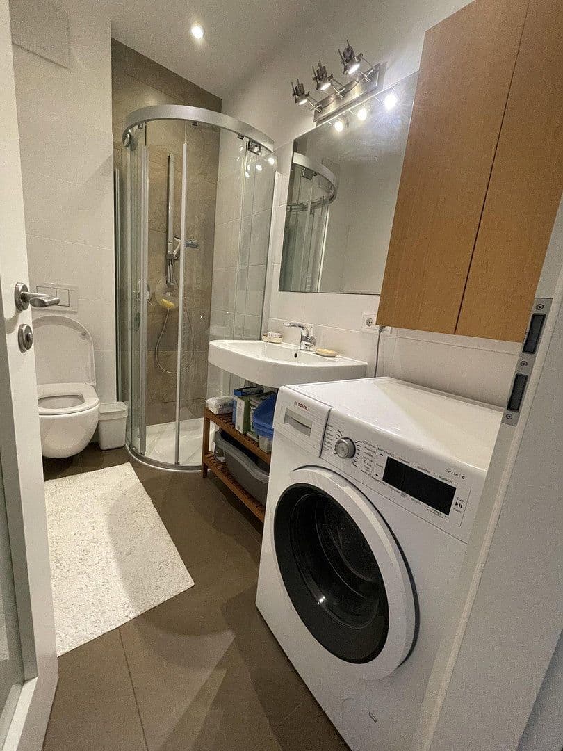 Pronájem bytu 4+1 120 m², Eschengraben 22, Berlin, Berlín Pronájem bytu 4+1 120 m², Eschengraben 22, Berlin, Berlín