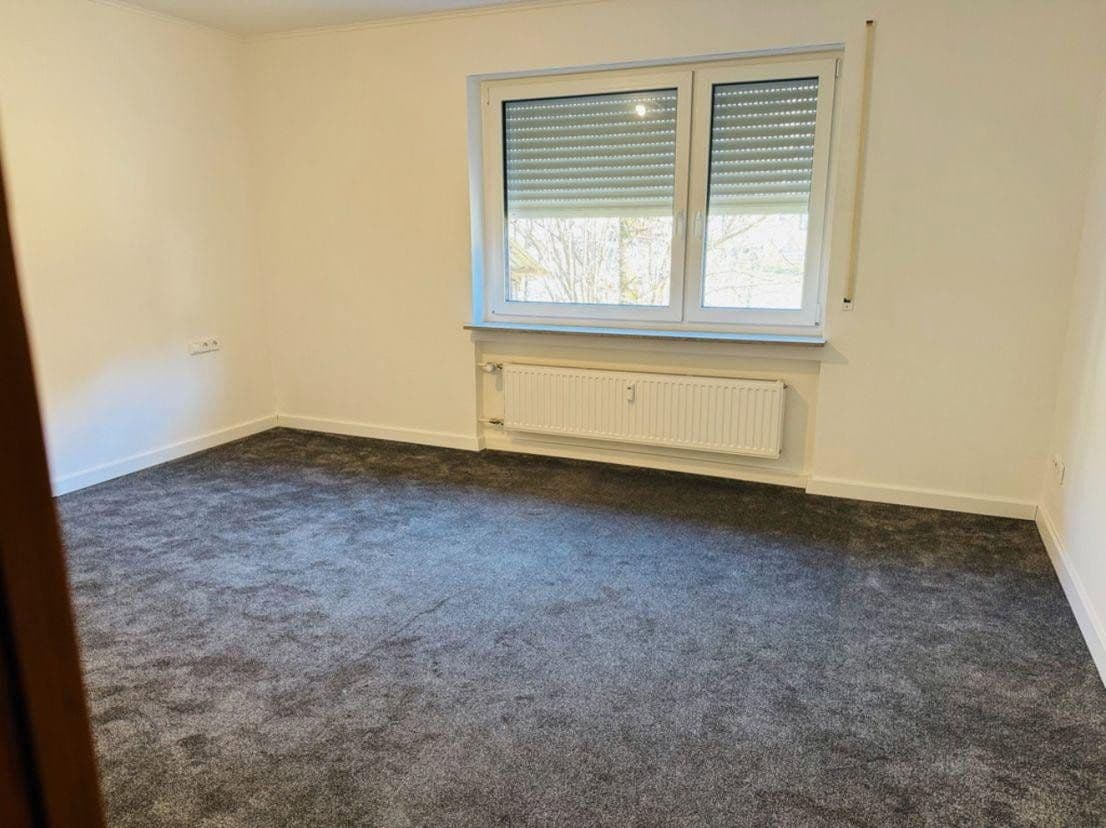 Pronájem bytu 4+1 108 m², Straßberg, Bádensko-Württembersko Pronájem bytu 4+1 108 m², Straßberg, Bádensko-Württembersko