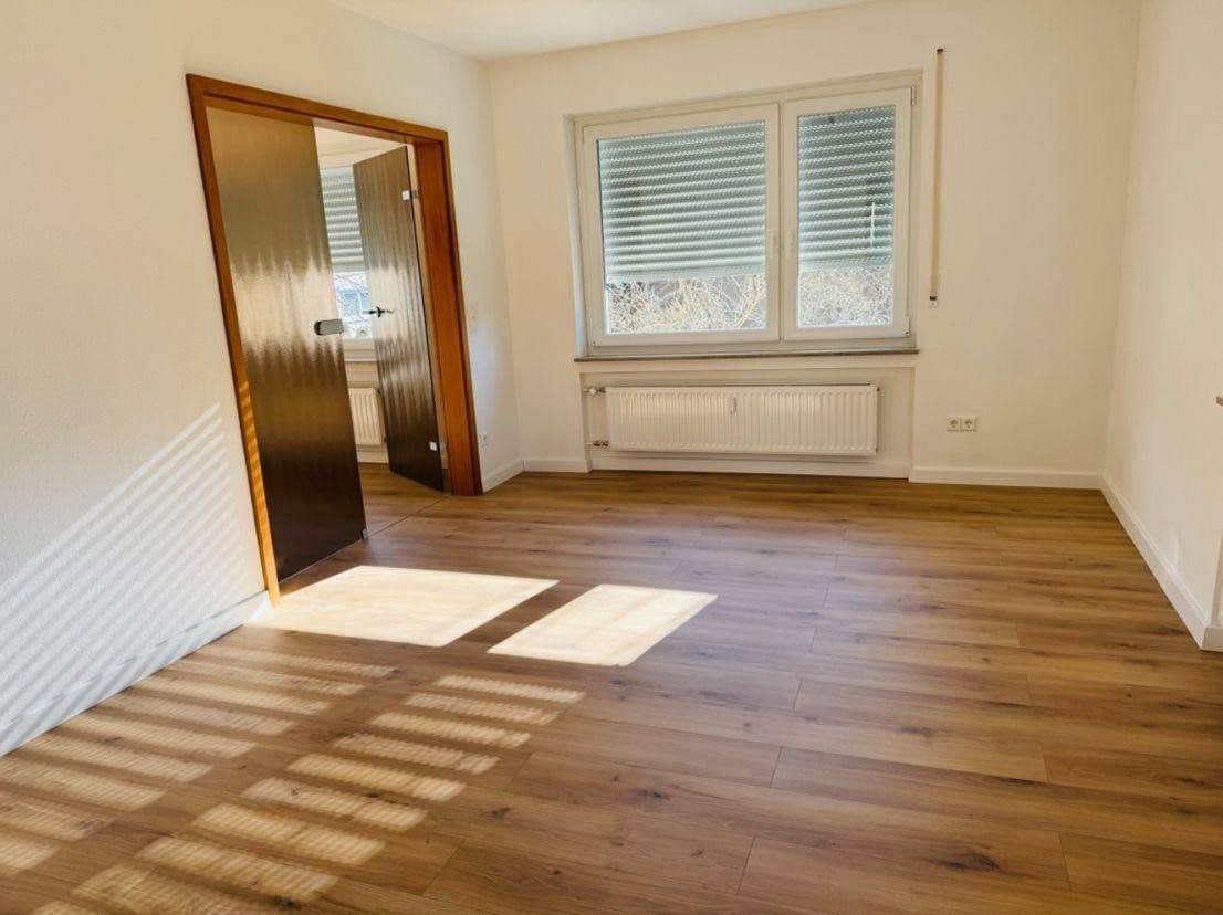 Pronájem bytu 4+1 108 m², Straßberg, Bádensko-Württembersko Pronájem bytu 4+1 108 m², Straßberg, Bádensko-Württembersko