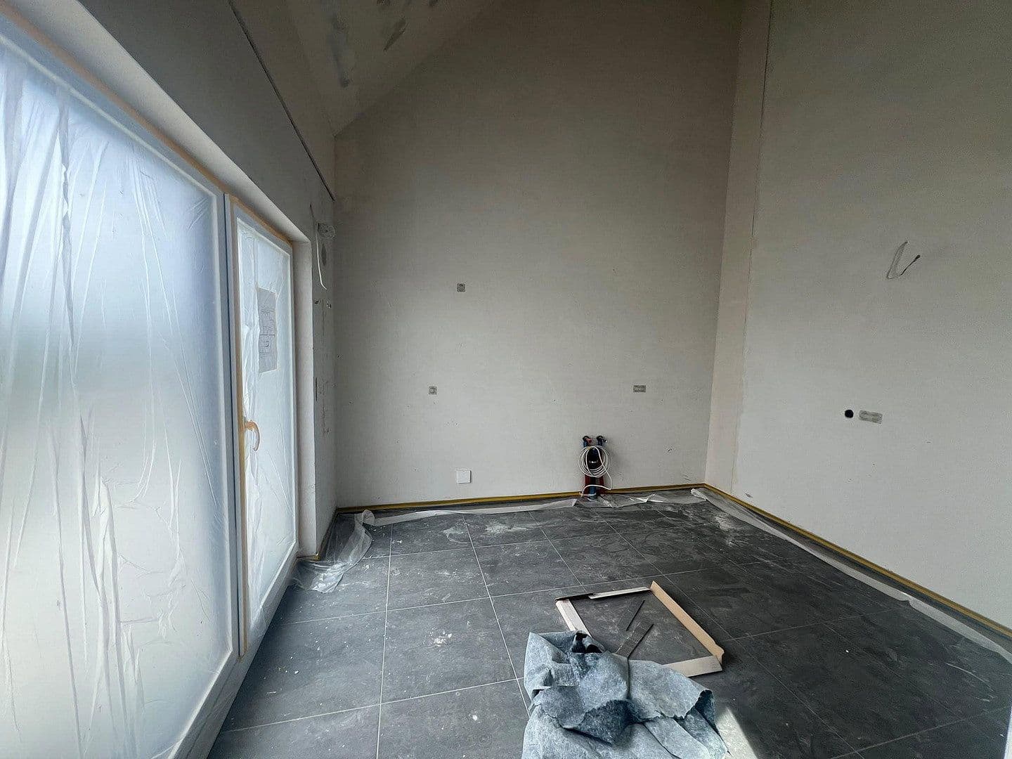 Pronájem bytu 2+1 57 m², Kornburger Hauptstraße 4, Nürnberg, Bavorsko Pronájem bytu 2+1 57 m², Kornburger Hauptstraße 4, Nürnberg, Bavorsko