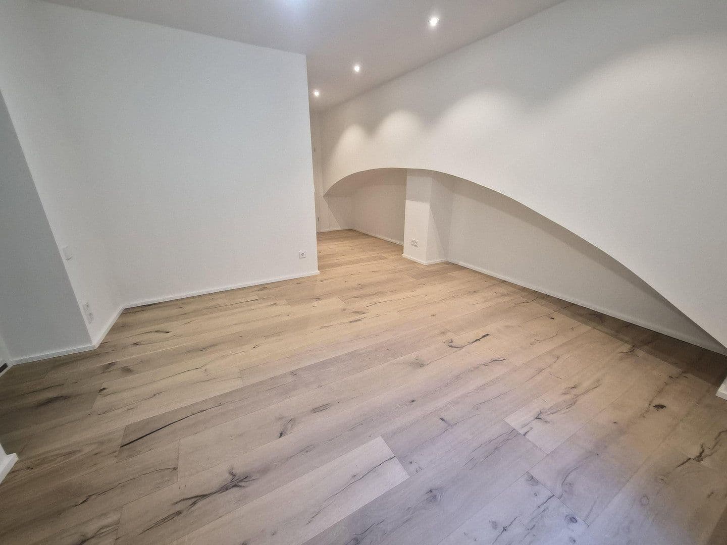 Prodej bytu 3+1 87 m², Lindau (Bodensee), Bavorsko Prodej bytu 3+1 87 m², Lindau (Bodensee), Bavorsko