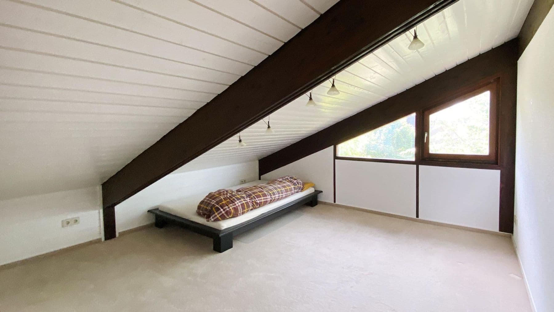 Prodej domu 156 m², pozemek 482 m², Holm, Šlesvicko-Holštýnsko Prodej domu 156 m², pozemek 482 m², Holm, Šlesvicko-Holštýnsko