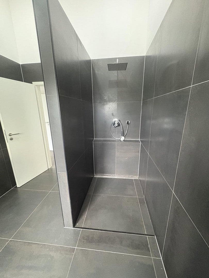 Prodej bytu 4+1 125 m², Sternenberg 46, Wuppertal, Severní Porýní-Vestfálsko Prodej bytu 4+1 125 m², Sternenberg 46, Wuppertal, Severní Porýní-Vestfálsko