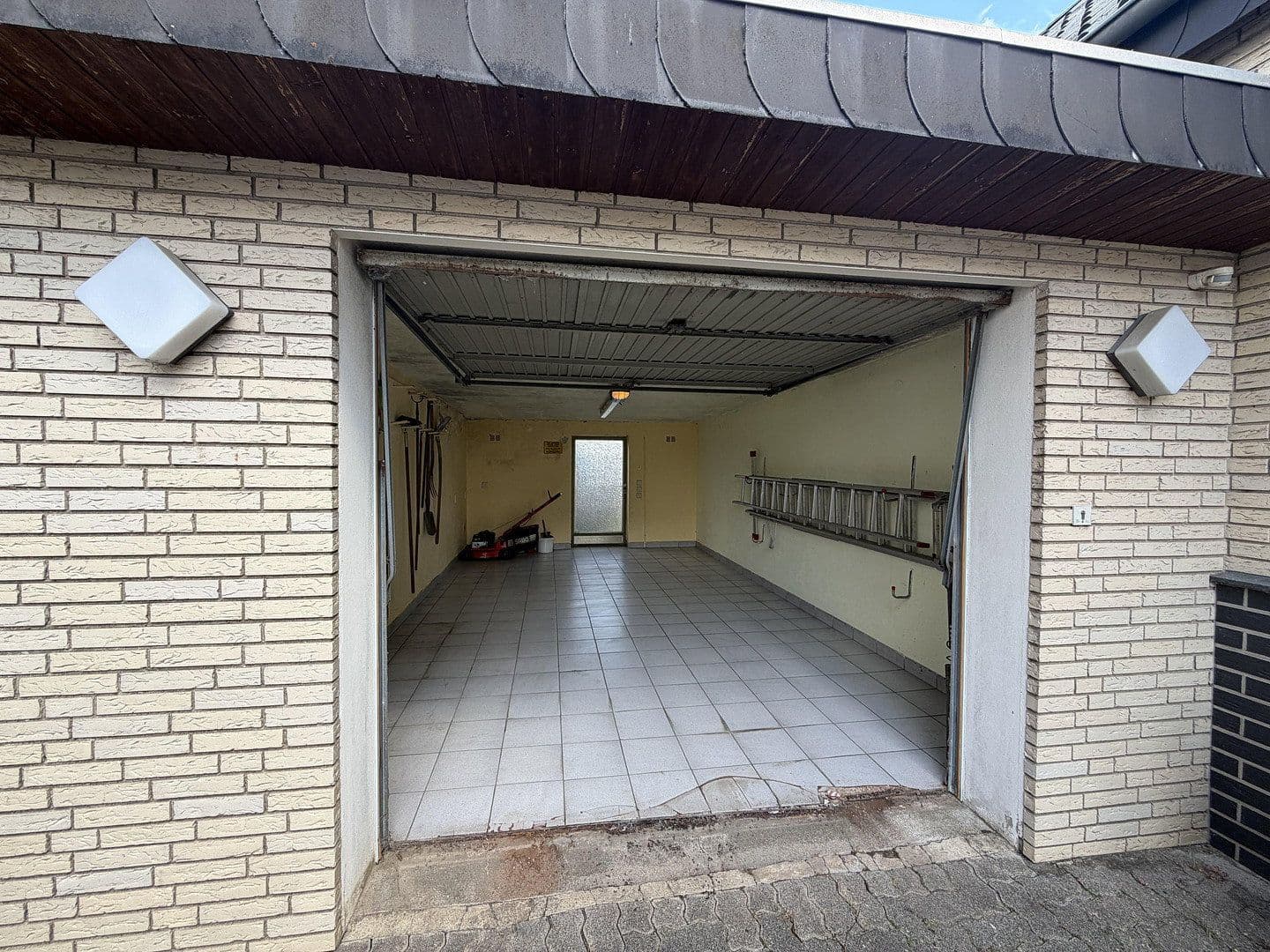 Prodej domu 157 m², pozemek 1.074 m², Löhne, Severní Porýní-Vestfálsko Prodej domu 157 m², pozemek 1.074 m², Löhne, Severní Porýní-Vestfálsko