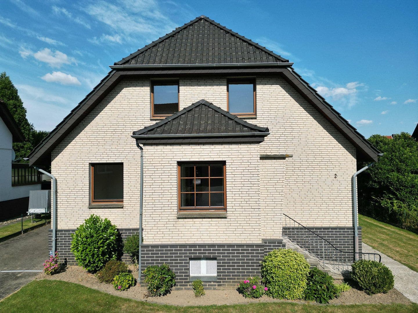 Prodej domu 157 m², pozemek 1.074 m², Löhne, Severní Porýní-Vestfálsko Prodej domu 157 m², pozemek 1.074 m², Löhne, Severní Porýní-Vestfálsko