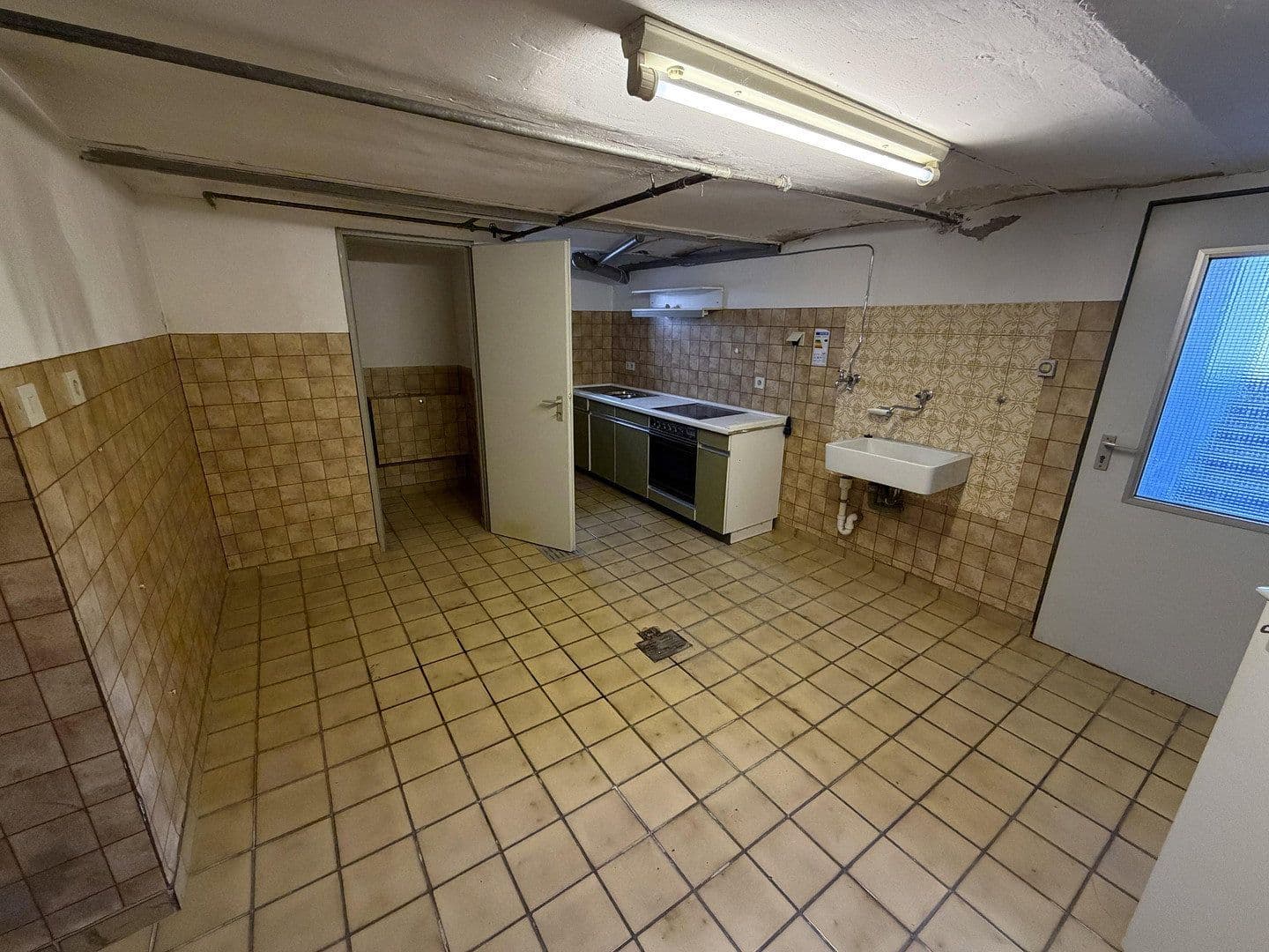 Prodej domu 157 m², pozemek 1.074 m², Löhne, Severní Porýní-Vestfálsko Prodej domu 157 m², pozemek 1.074 m², Löhne, Severní Porýní-Vestfálsko