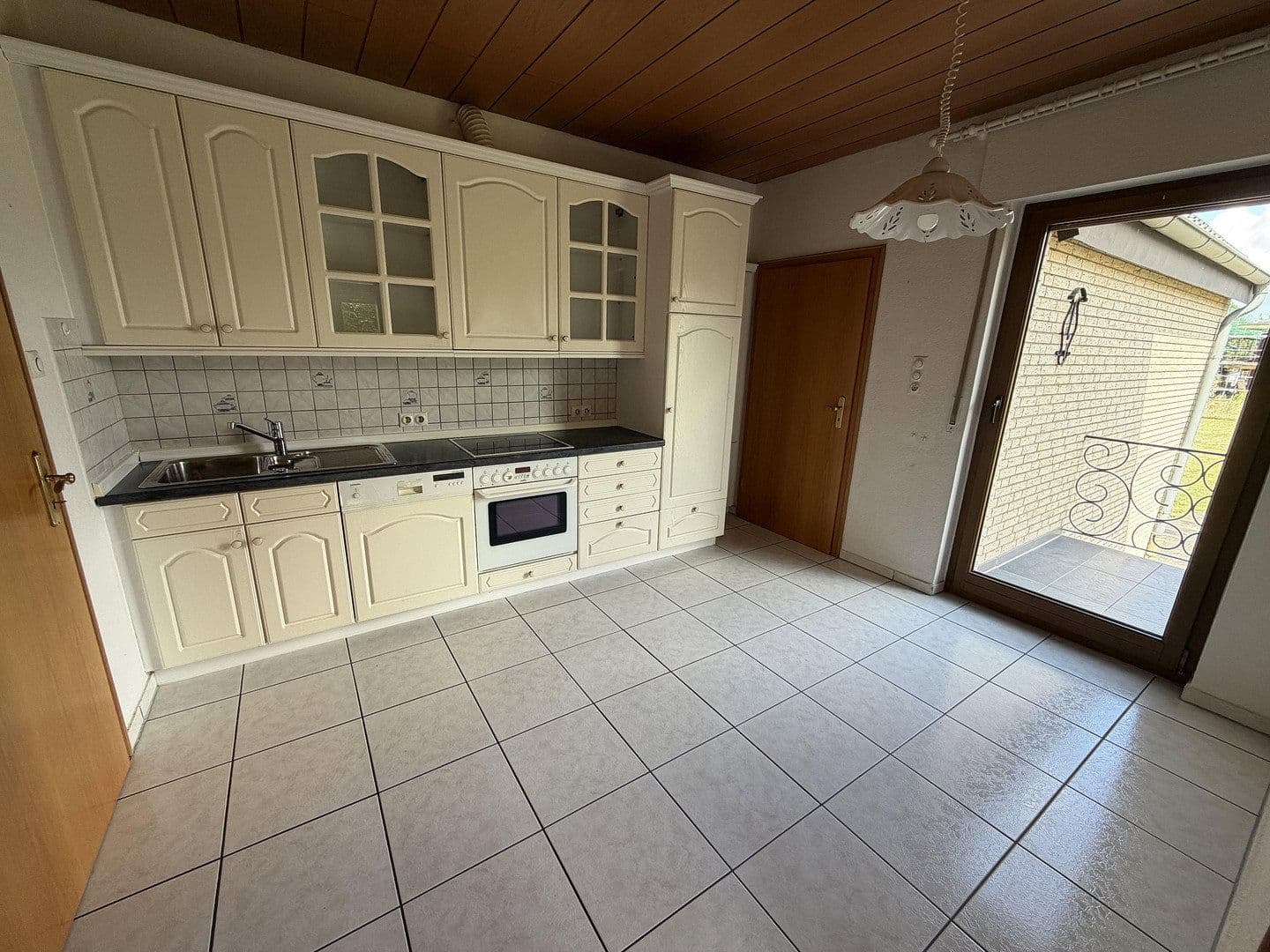 Prodej domu 157 m², pozemek 1.074 m², Löhne, Severní Porýní-Vestfálsko Prodej domu 157 m², pozemek 1.074 m², Löhne, Severní Porýní-Vestfálsko