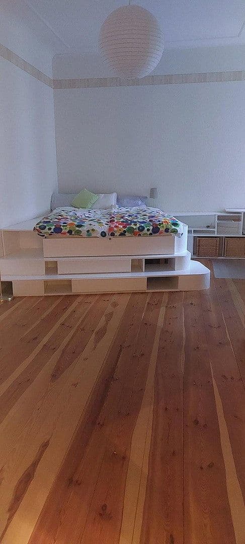 Prodej bytu 2+1 75 m², Berlin, Berlín Prodej bytu 2+1 75 m², Berlin, Berlín