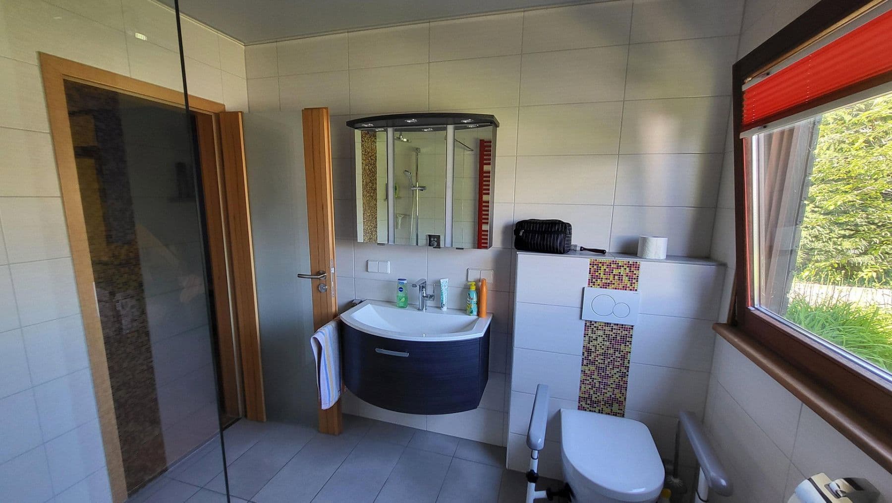 Prodej domu 175 m², pozemek 640 m², Sandhausen, Bádensko-Württembersko Prodej domu 175 m², pozemek 640 m², Sandhausen, Bádensko-Württembersko