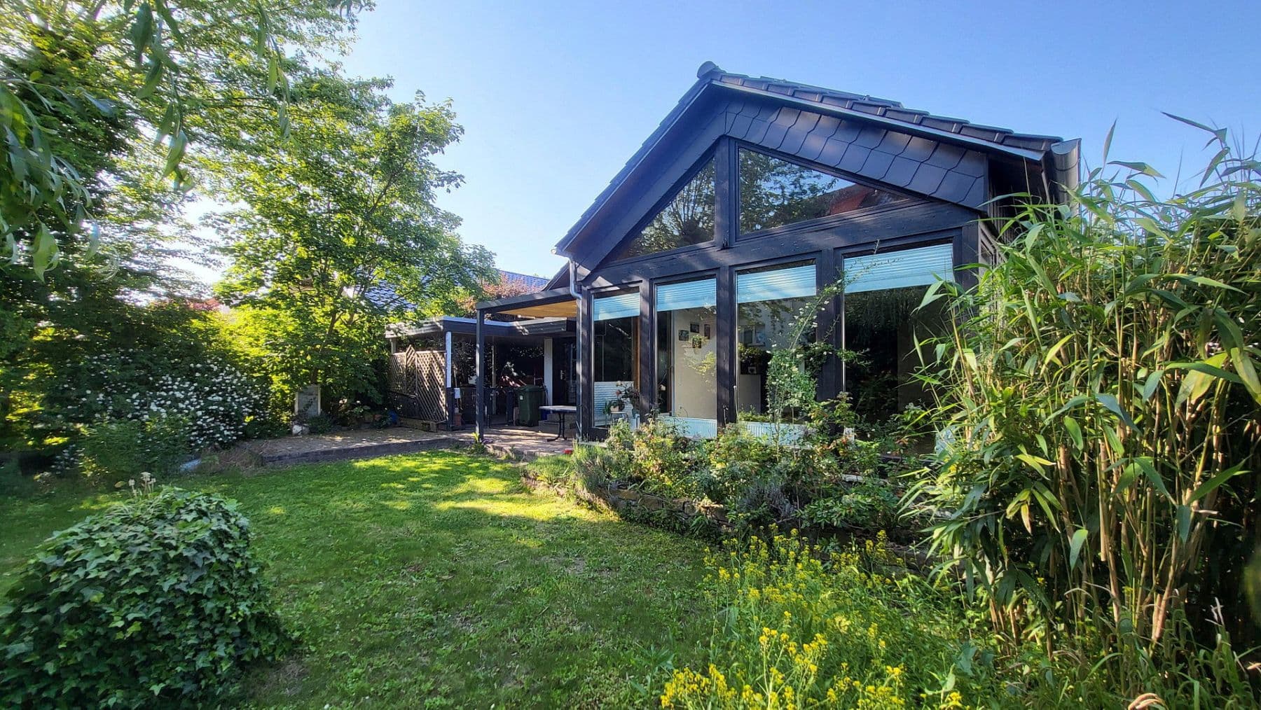 Prodej domu 175 m², pozemek 640 m², Sandhausen, Bádensko-Württembersko Prodej domu 175 m², pozemek 640 m², Sandhausen, Bádensko-Württembersko