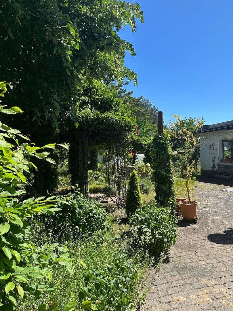 Pronájem domu 190 m², pozemek 1.300 m², Berlin, Berlín Pronájem domu 190 m², pozemek 1.300 m², Berlin, Berlín