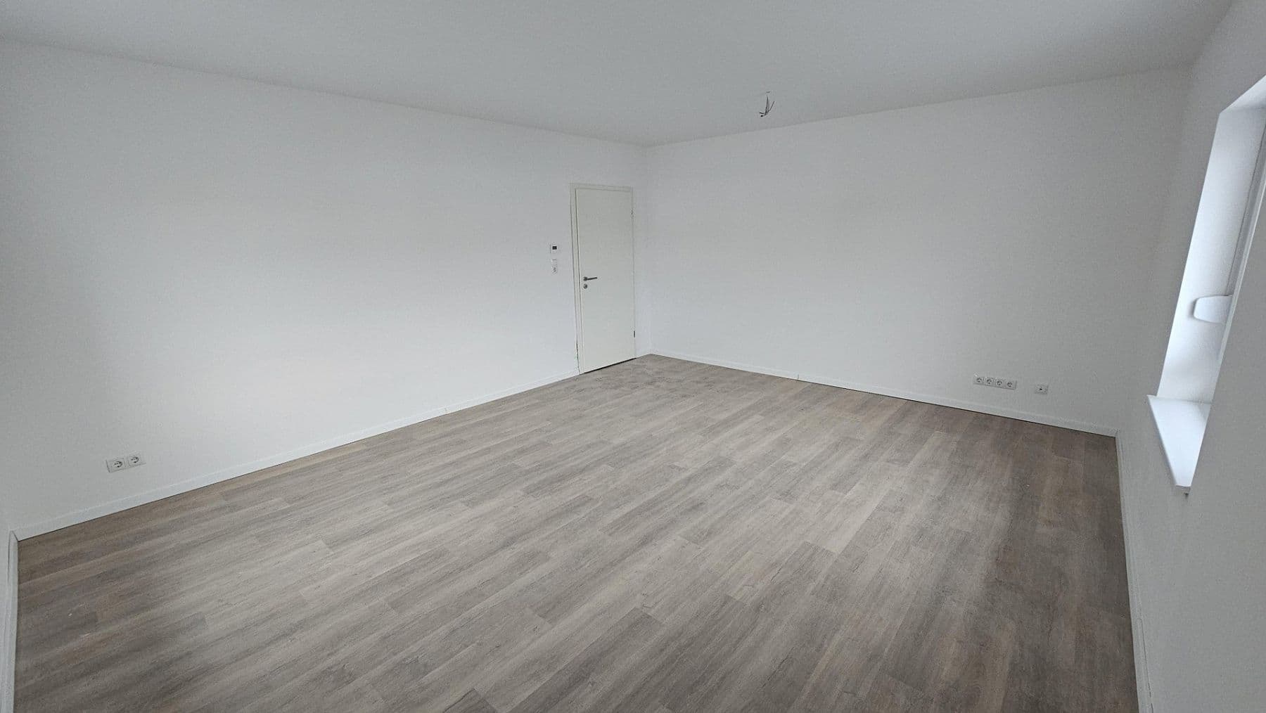Pronájem bytu 2+kk 90 m², Bismarckstr. 5, Grünberg, Hessen Pronájem bytu 2+kk 90 m², Bismarckstr. 5, Grünberg, Hessen