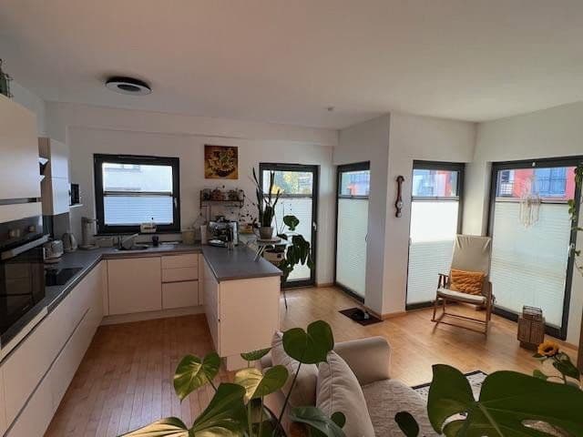 Pronájem bytu 3+1 105 m², Rostock, Mecklenburg-Vorpommern Pronájem bytu 3+1 105 m², Rostock, Mecklenburg-Vorpommern