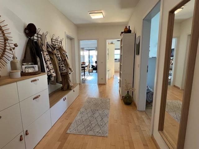 Pronájem bytu 3+1 105 m², Rostock, Mecklenburg-Vorpommern Pronájem bytu 3+1 105 m², Rostock, Mecklenburg-Vorpommern