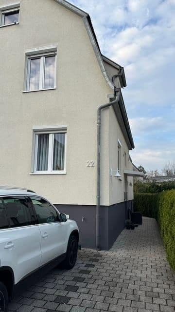 Prodej domu 165 m², pozemek 250 m², Reutlingen, Bádensko-Württembersko Prodej domu 165 m², pozemek 250 m², Reutlingen, Bádensko-Württembersko