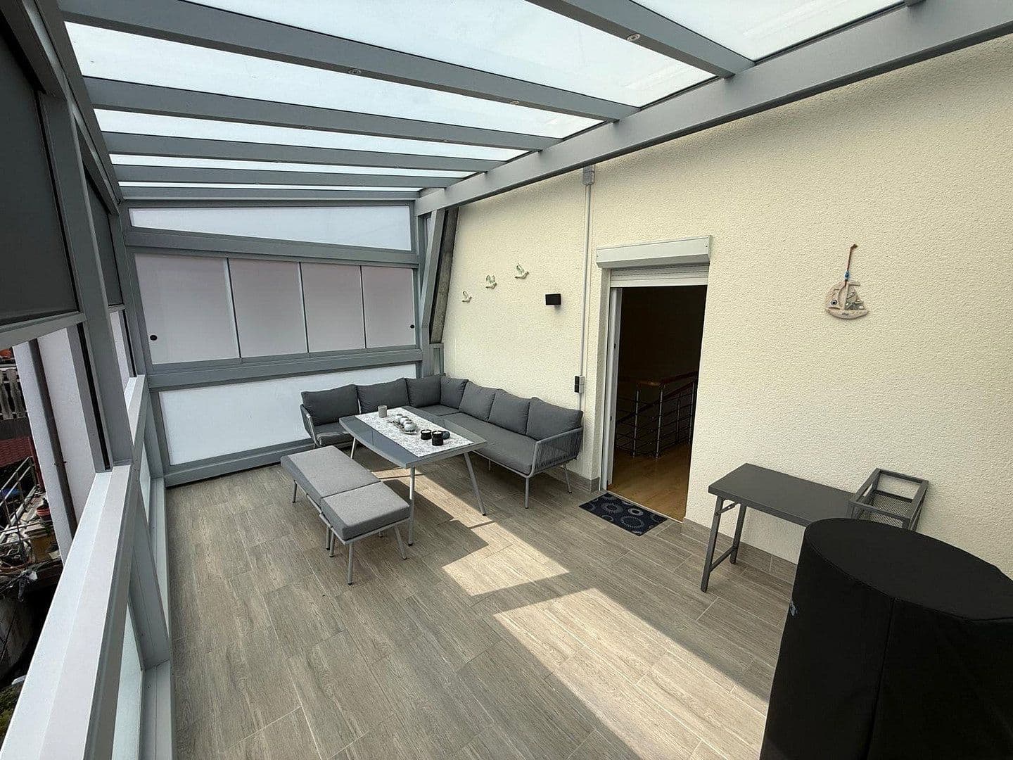 Prodej domu 165 m², pozemek 250 m², Reutlingen, Bádensko-Württembersko Prodej domu 165 m², pozemek 250 m², Reutlingen, Bádensko-Württembersko