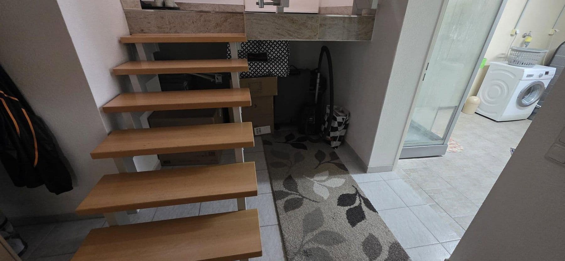 Prodej domu 165 m², pozemek 250 m², Reutlingen, Bádensko-Württembersko Prodej domu 165 m², pozemek 250 m², Reutlingen, Bádensko-Württembersko