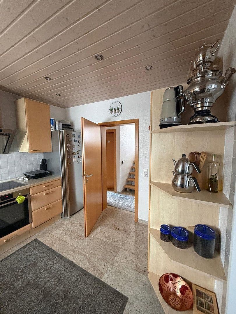Prodej domu 165 m², pozemek 250 m², Reutlingen, Bádensko-Württembersko Prodej domu 165 m², pozemek 250 m², Reutlingen, Bádensko-Württembersko