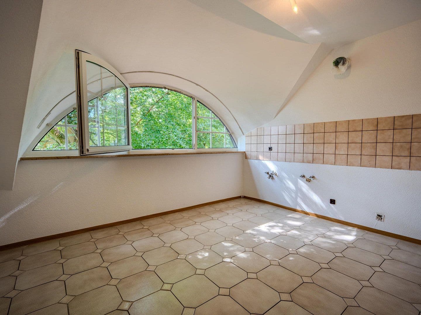 Pronájem bytu 3+1 120 m², Fürth, Bavorsko Pronájem bytu 3+1 120 m², Fürth, Bavorsko