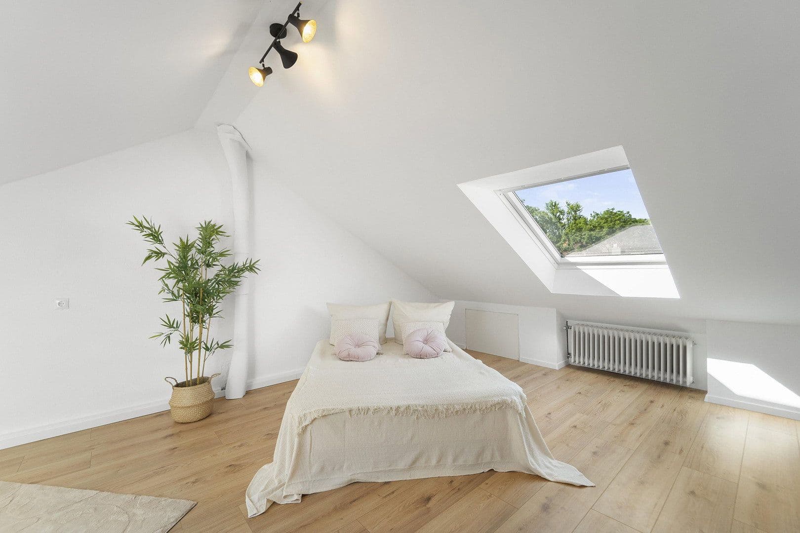 Prodej domu 127 m², pozemek 211 m², Bochum, Severní Porýní-Vestfálsko Prodej domu 127 m², pozemek 211 m², Bochum, Severní Porýní-Vestfálsko