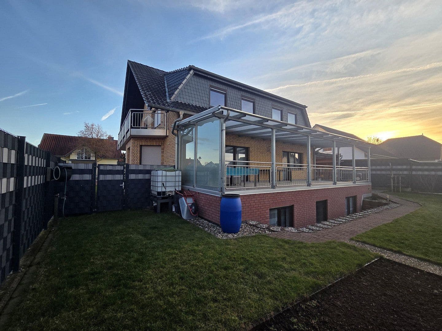 Prodej domu 275 m², pozemek 690 m², Gensingen, Porýní-Falc Prodej domu 275 m², pozemek 690 m², Gensingen, Porýní-Falc