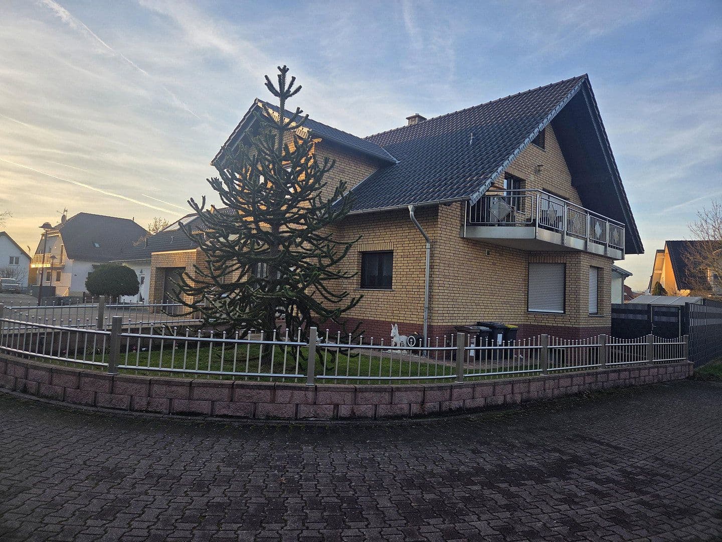 Prodej domu 275 m², pozemek 690 m², Gensingen, Porýní-Falc Prodej domu 275 m², pozemek 690 m², Gensingen, Porýní-Falc