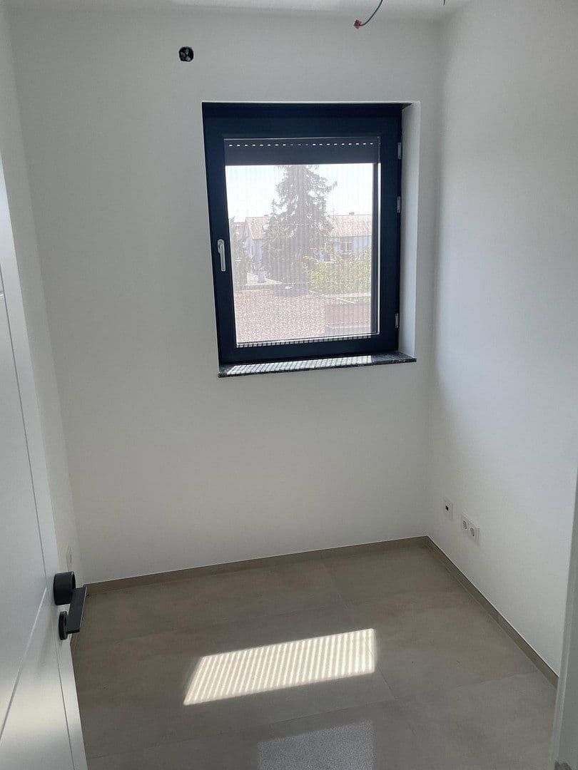 Pronájem bytu 3+1 97 m², Rüsselsheim am Main, Hessen Pronájem bytu 3+1 97 m², Rüsselsheim am Main, Hessen