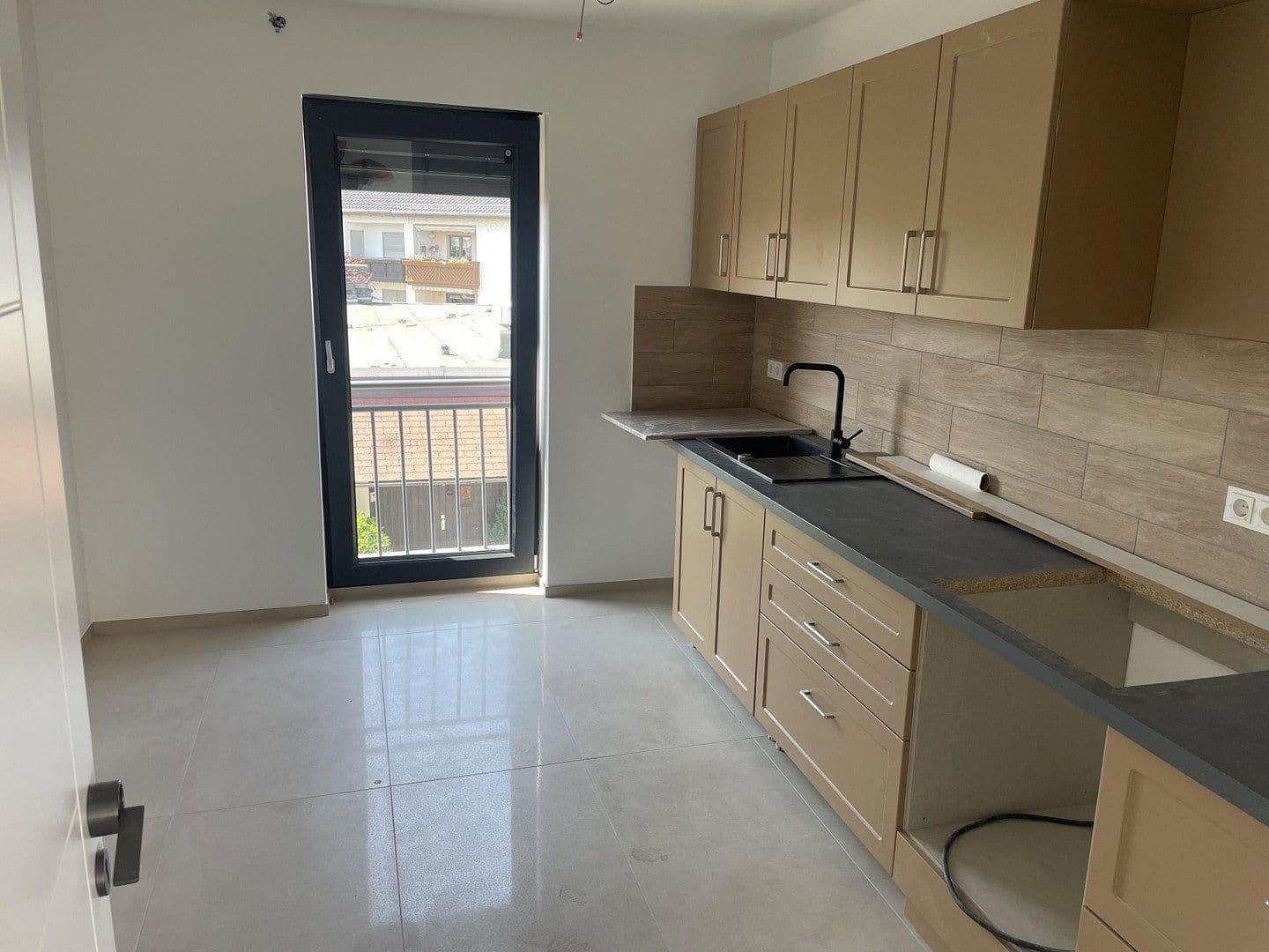 Pronájem bytu 3+1 97 m², Rüsselsheim am Main, Hessen Pronájem bytu 3+1 97 m², Rüsselsheim am Main, Hessen