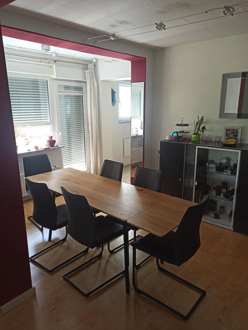 Prodej bytu 3+1 90 m², Hilden, Severní Porýní-Vestfálsko Prodej bytu 3+1 90 m², Hilden, Severní Porýní-Vestfálsko