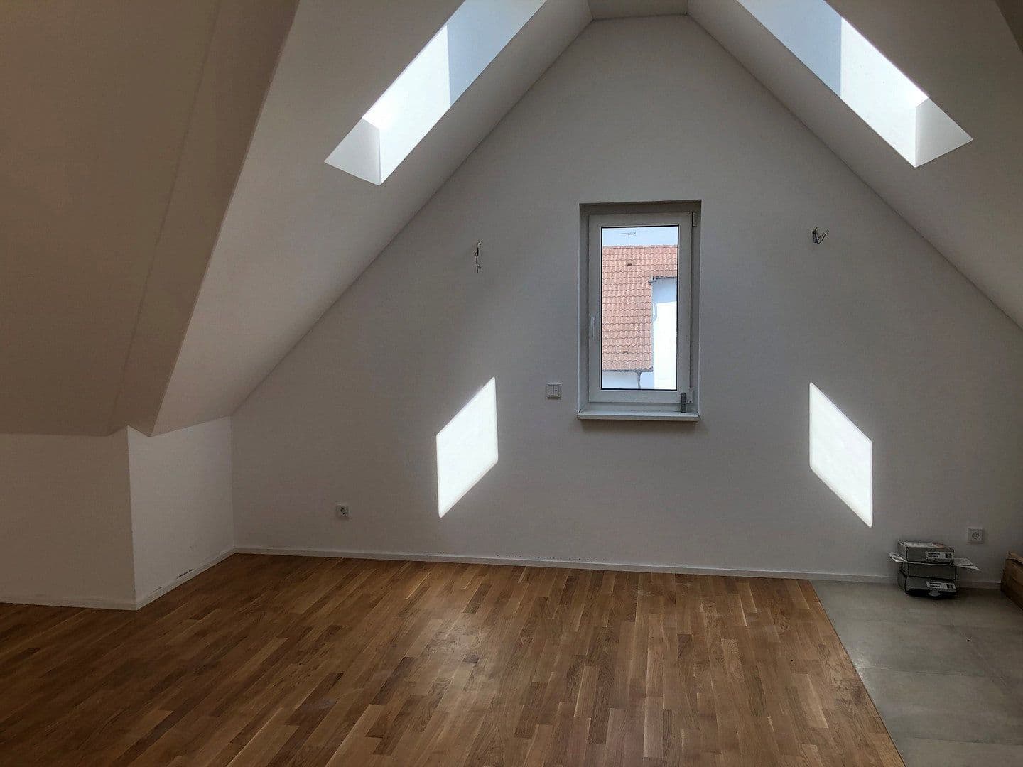 Pronájem bytu 2+1 69 m², Seeheim-Jugenheim, Hessen Pronájem bytu 2+1 69 m², Seeheim-Jugenheim, Hessen