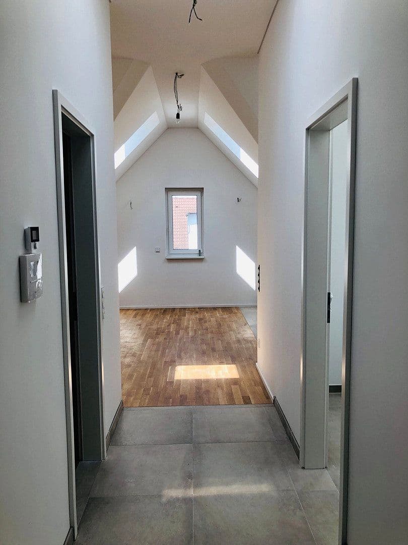 Pronájem bytu 2+1 69 m², Seeheim-Jugenheim, Hessen Pronájem bytu 2+1 69 m², Seeheim-Jugenheim, Hessen