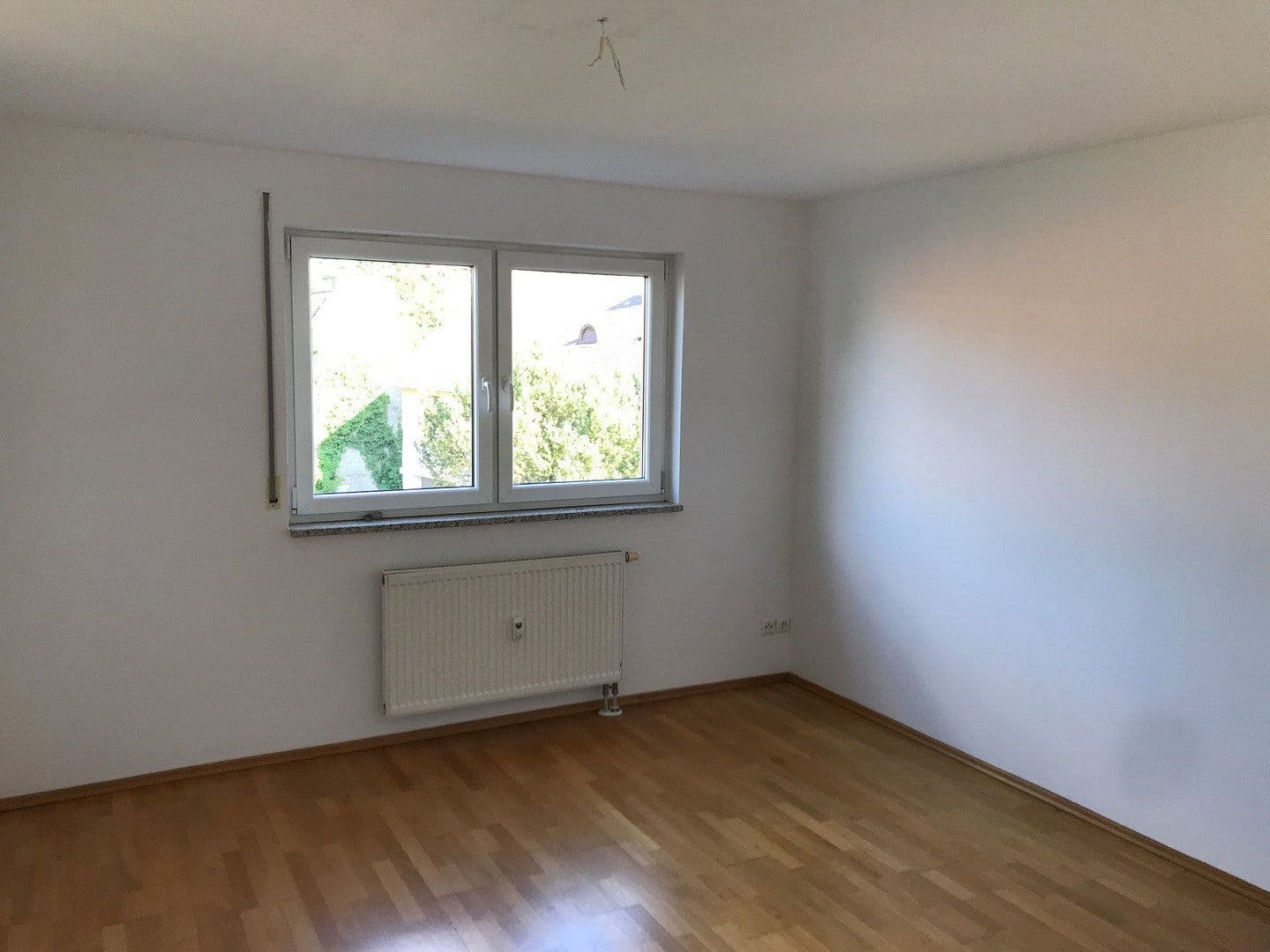 Pronájem bytu 4+1 98 m², Dachauer Str. 11b, Oberschleißheim, Bavorsko Pronájem bytu 4+1 98 m², Dachauer Str. 11b, Oberschleißheim, Bavorsko