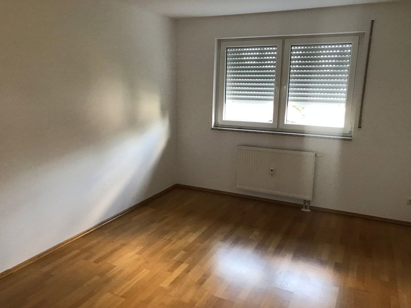 Pronájem bytu 4+1 98 m², Dachauer Str. 11b, Oberschleißheim, Bavorsko Pronájem bytu 4+1 98 m², Dachauer Str. 11b, Oberschleißheim, Bavorsko