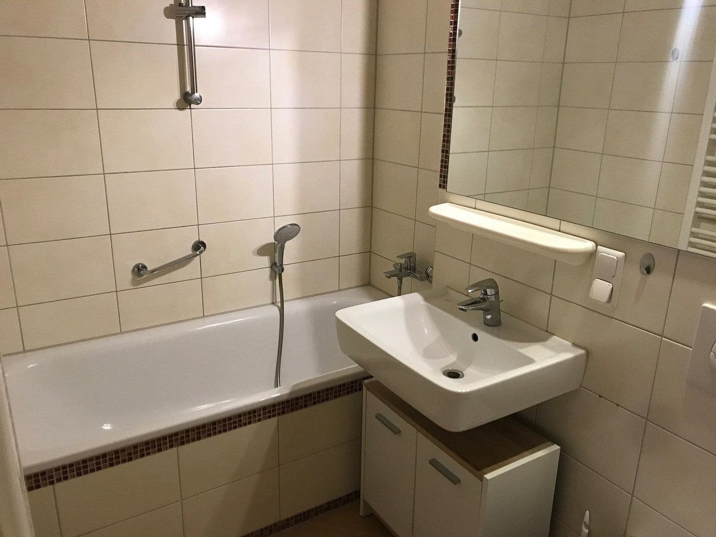 Pronájem bytu 4+1 98 m², Dachauer Str. 11b, Oberschleißheim, Bavorsko Pronájem bytu 4+1 98 m², Dachauer Str. 11b, Oberschleißheim, Bavorsko