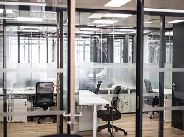 Pronájem kanceláře 25 m², Plzeňská, Praha, Praha Pronájem kanceláře 25 m², Plzeňská, Praha, Praha