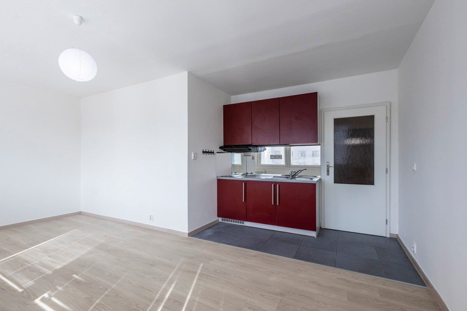 Pronájem bytu 1+kk 29 m², Dělnická, Praha, Praha Pronájem bytu 1+kk 29 m², Dělnická, Praha, Praha